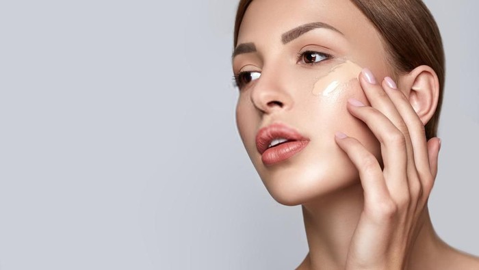 Khusus Buat Kulit Sensitif, Ini Pilihan Foundation Bertekstur Ringan