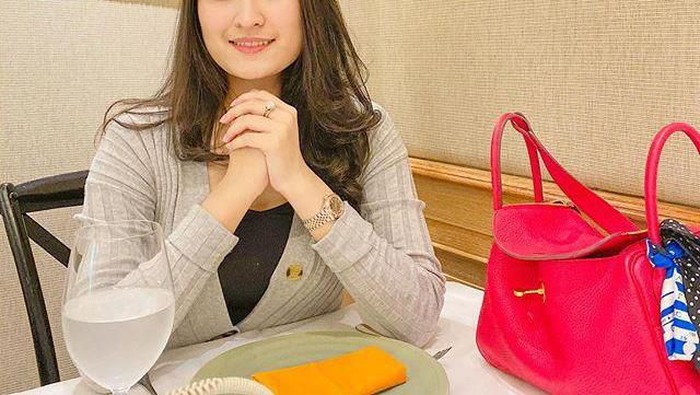 Mewahnya Rumah Calon Istri Adly Fairuz, Begini Potretnya!