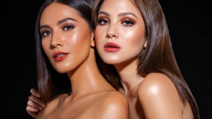 5 Warna Cantik Esqa Lip Gloss, Vegan dan Full Coverage! 5 Warna Cantik Esqa Lip Gloss, Vegan dan Full Coverage!