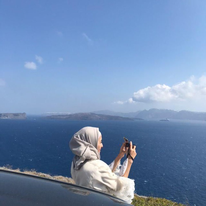 <p>Emran juga beberapa kali mengunggah foto candid Bella seorang diri dan memberi pujian lewat caption. (Foto: Instagram @imkoombre)</p>