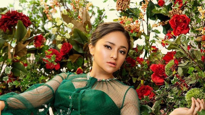 7 Potret Body Goals Marshanda yang Tetap Seksi di Usia 30 Tahun