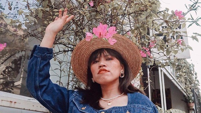 Bisa Kamu Sontek, Begini Gaya Vintage ala Influencer Steffi Santa