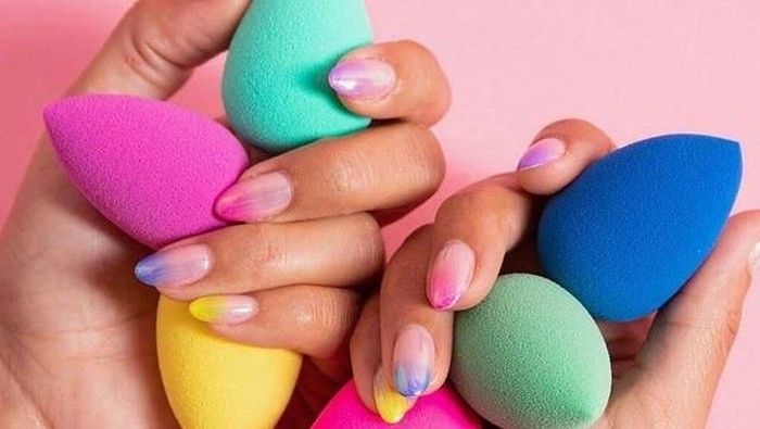 5 Rekomendasi Beauty Blender di Bawah 100 Ribu