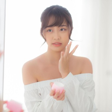 Tips Tetap Cantik untuk Wanita Saat Pakai Masker Ketika Pandemi