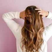 Agar Bebas dari Masalah Kulit Kepala, Ladies Wajib Cobain 5 Tips Berikut Ini!