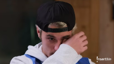 img-title Teteskan Air Mata, Justin Bieber Luapkan Perasaan soal Billie Eilish