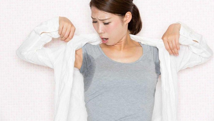Alami Ketiak Basah? Coba 5 Cara ini untuk Mengatasinya!