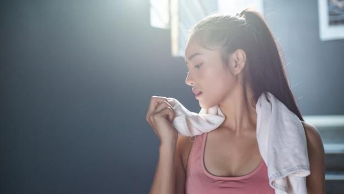 Jangan Keliru, Ini Perawatan Kulit yang Tepat Setelah Kamu Berolahraga di Gym