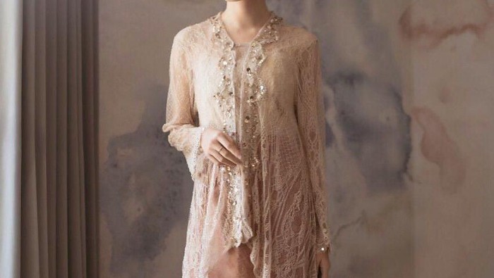 Kebaya Warna Pastel Untuk Millenials, Sstt, Gak Perlu Takut Terlihat Tua Kebaya Warna Pastel Untuk Millenials, Sstt, Gak Perlu Takut Terlihat Tua