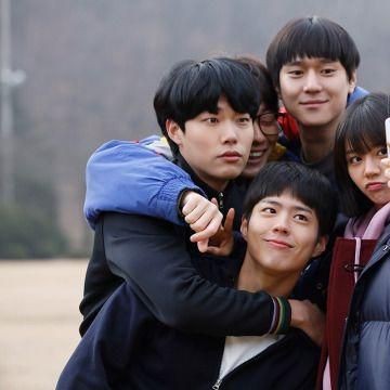 img-title Gak Melulu Soal Cinta, 5 Drama Korea Ini Punya Cerita Friendship Goals!