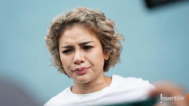 img-title Nikita Mirzani Pamer Celana Dalam, Netizen: Masker Dipakai di Bawah