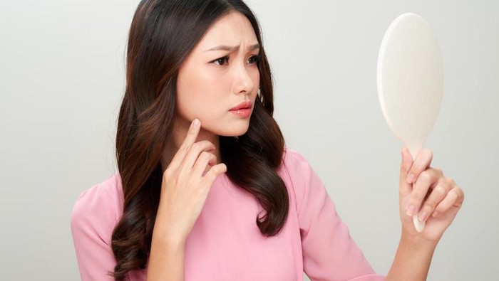 Atasi Pori-pori Wajah Gelap & Besar dengan Serum Wajah Ini