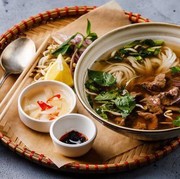 Lagi Liburan di Vietnam? Wajib Banget Jelajahi Kuliner Ini!