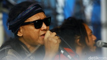 img-title Sebelum Meninggal, Tepeng Steven & Coconut Treez Hadir di Podcast Musik