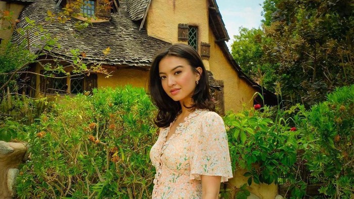 Tetap Cantik di Usia 34 Tahun, Fashion Style ala Raline Shah Ini Wajib Kamu Tiru!