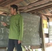 Selamat Hari Guru! Tengok Potret Perjuangan para Guru di Pedalaman, Inspiratif!