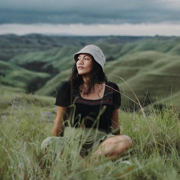 Hobi Traveling? Follow Deh 5 Travel Influencer Indonesia Ini!