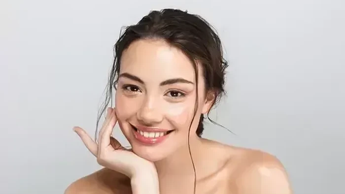 Make Up Kamu Bakal Glowing Setelah Aplikasikan Tips Berikut Ini!