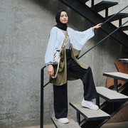 Agar Makin Kece, Contek 5 Tips Mix and Match Outer Hijab Ala Selebgram Ini!