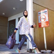 Mau Tampil Kekinian? Contek Padu Padan Blazer ala Tantri Namirah untuk Tubuh Mungil