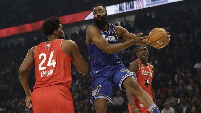 James Harden of the Houston Rockets looks to pass during the first half of the NBA All-Star basketball game Sunday, Feb. 16, 2020, in Chicago. (AP Photo/Nam Huh)