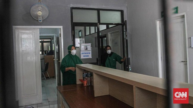 Dua jemaah umrah yang sempat dirawat di ruang isolasi khusus virus corona di Palembang dinyatakan sehat dan dipulangkan.