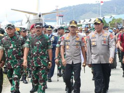 Panglima TNI dan Kapolri Lepas 4 Jenazah Prajurit Korban Heli MI-17