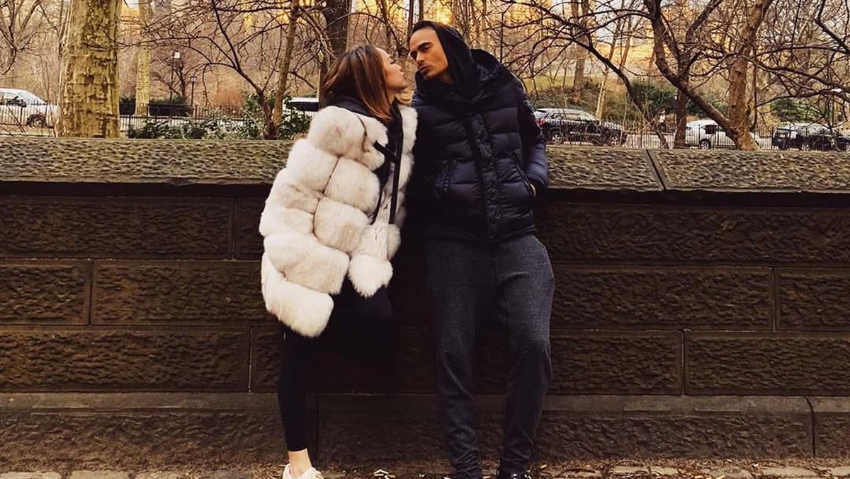 Suami Bunga Citra Lestari&comma; Ashraf Sinclair meninggal dunia&comma; Selasa &lpar;18&sol;2&rpar; akibat serangan jantung&period; Berikut&comma; momen liburan terakhir Ashraf dan keluarganya di Amerika&period;