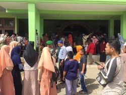 Warga Antusias Lihat Artefak Nabi Muhammad SAW di Banten