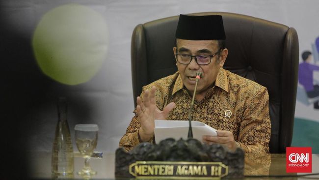 Menag soal Umrah Ditutup: Sejauh Ini Hanya Hoaks Menteri Agama Fachrul Razi menyatakan pelaksanaan umrah bagi calon jemaah asal Indonesia tetap berlangsung di tengah pandemi virus corona.