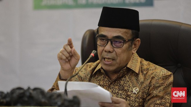 Menteri Agama (Menag) Fachrul Razi saat memberikan keterangan pada wartawan terkait kinerja Kementerian Agama. Jakarta, 18 Februari 2020.