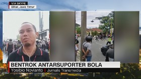 VIDEO: Pendukung Persebaya & Arema Bentrok, Kendaraan Dibakar