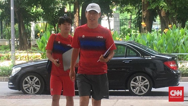 Pelatih Timnas Indonesia, Shin Tae Yong, batal kembali ke Indonesia Senin (9/8), tetapi di saat yang sama dia menjadi brand ambassador Renault Samsung Motors.