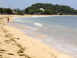 Sebelum MotoGP Mandalika 2023, Para Rider Bersih-bersih Pantai Dulu