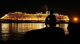FOTO: Kapal Pesiar MS Westerdam Terpapar Virus Corona