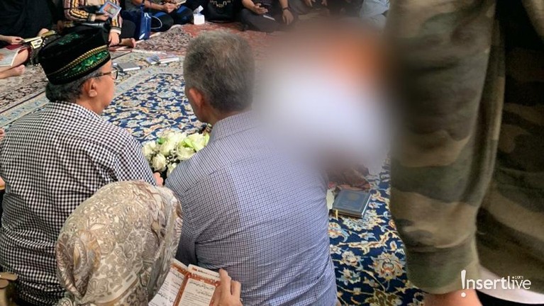 Suasana rumah duka suami Bunga Citra Lestari, Ashraf Sinclair yang meninggal dunia akibat serangan jantung, Selasa (18/2).