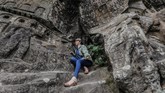 FOTO: 'Bertapa' 40 Tahun demi Mengukir Pegunungan Selama 40 tahun, Alberto Gutierrez memilih hidup menyendiri di pegunungan untuk mewujudkan mimpinya, yaitu mengukir patung di bebatuan pegunungan.