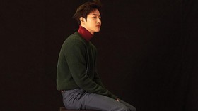 7 Seleb Korea dan Thailand Pemeluk Buddha, Suho EXO-Tay Tawan