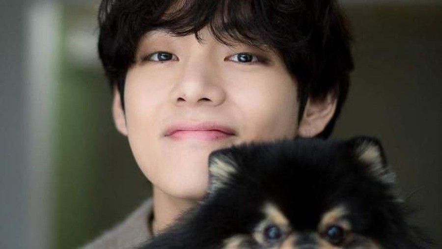 Sering Begadang, V BTS Buat ARMY Khawatir ARMY khawatir dengan kondisi V BTS yang sering begadang.