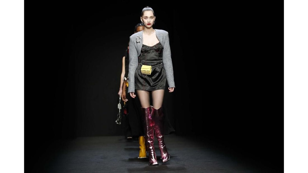 FOTO: Dukungan untuk China di Milan Fashion Week