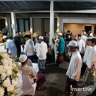 7 Potret Suasana Tahlilan Meninggalnya Ashraf Sinclair