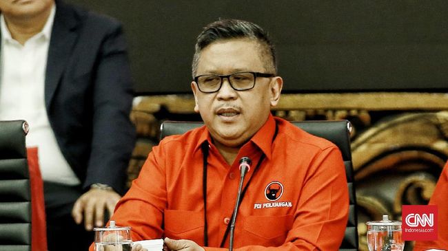 Sekretaris Jenderal PDIP Hasto Kristiyanto menjelaskan keputusan tak mengundang partai lain di perayaan HUT 10 Januari adalah keputusan Megawati Soekarnoputri.