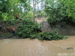 Dua Tanggul Jebol Sebabkan Banjir di Ponorogo, Warga Mulai Kerja Bakti