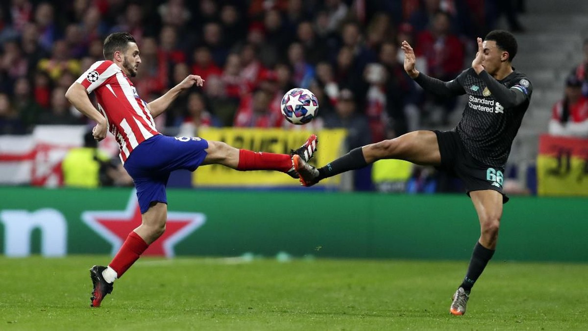 FOTO: Liverpool Tak Berkutik di Markas Atletico Madrid