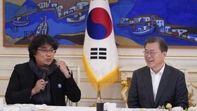 Undang Bong Joon-ho, Presiden Korsel Puji Parasite