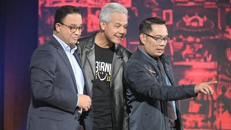 Saat jadi bintang tamu dalam acara Mata Najwa, tiga gubernur, Anies Baswedan, Ridwan Kamil, dan Ganjar Pranowo joget TikTok. Lihat aksi kocak mereka yuk.