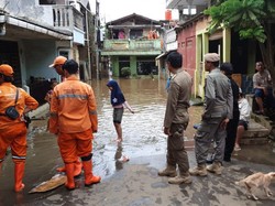 Kali Ciliwung Meluap, Puluhan Rumah Warga di Rawajati Terendam Banjir