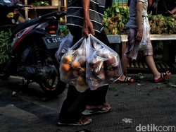 Cukai Plastik Belum Akan Diterapkan Tahun Ini