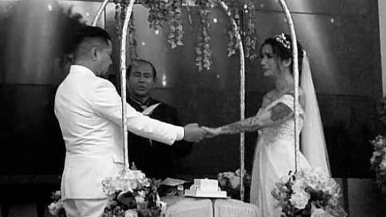 Begini lima potret pernikahan Sheila Marcia dan sang kekasih, Dimas Akira di Bali, Kamis (20/2).