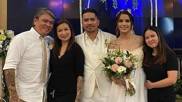 Begini lima potret pernikahan Sheila Marcia dan sang kekasih, Dimas Akira di Bali, Kamis (20/2).